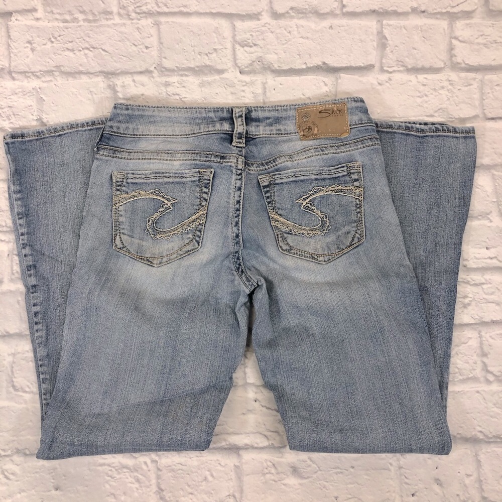 Silver Jeans Suki Bootcut  Size 28 Short Stretch Medium wash denim